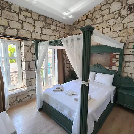 Kervan Yazguelue Çeşme